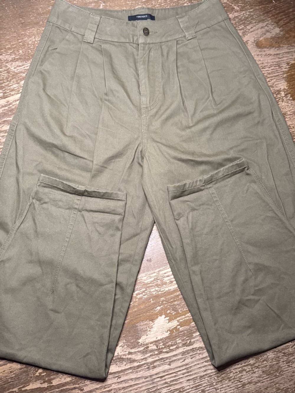 Forever 21 Men's Cargo Pants in Olive Green